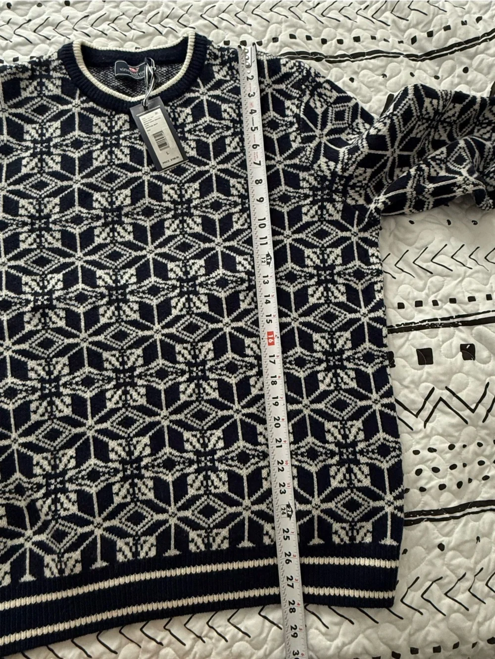 Vineyard Vines bold geometric
